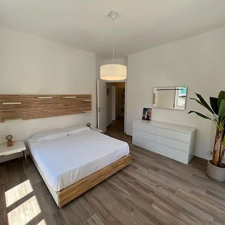 Borgo Marina Apartments 因佩里亚 外观 照片