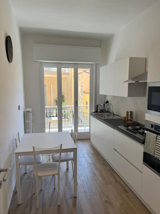 Borgo Marina Apartments 因佩里亚 外观 照片