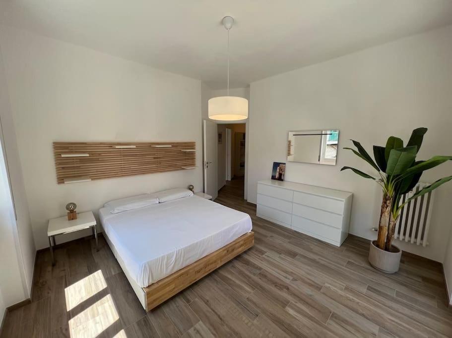 Borgo Marina Apartments 因佩里亚 外观 照片